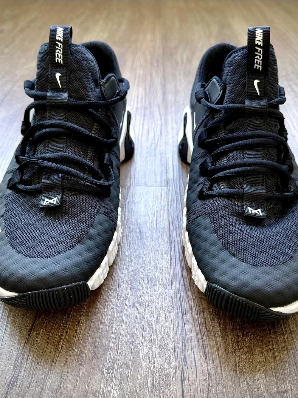 NEW Nike Free Metcon 5 Black White Anthracite DV3949-001 Women’s 9.5